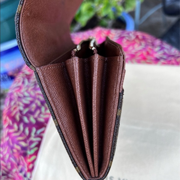 Louis Vuitton Quilted Etoile Monogram Wallet - Picture 11 of 13